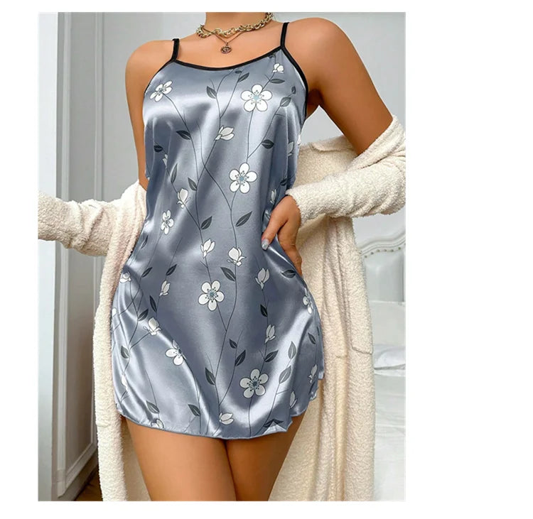 Women's sleepwear in satin with floral print