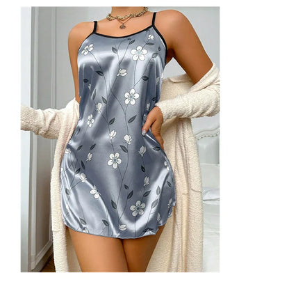 Women's sleepwear in satin with floral print