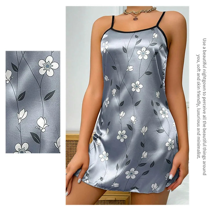 Women's sleepwear in satin with floral print
