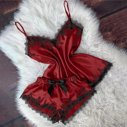 Velvet women's sleepwear. Comlpact.