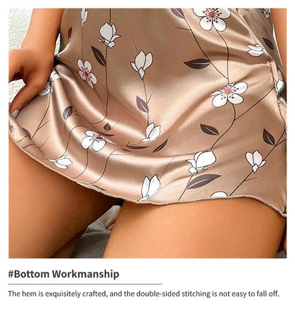 Women's sleepwear in satin with floral print