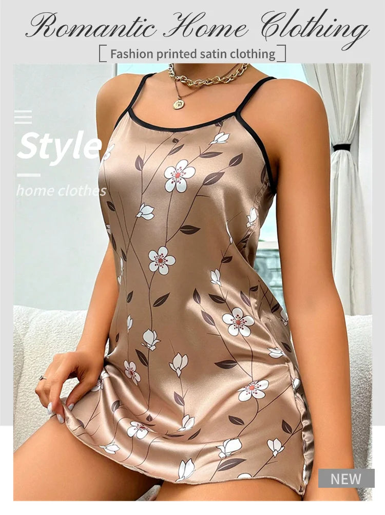Women's sleepwear in satin with floral print
