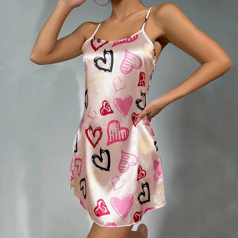 Women's sleepwear in satin with floral print