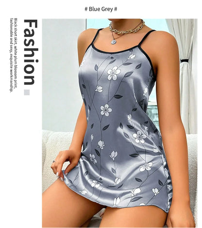 Women's sleepwear in satin with floral print