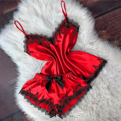 Velvet women's sleepwear. Comlpact.